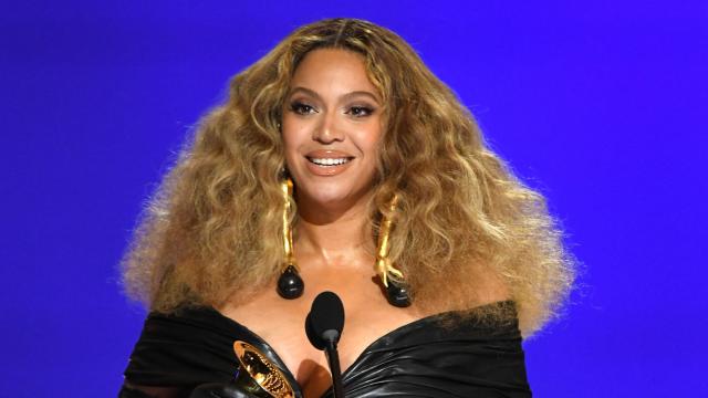 Beyoncé — Grammy Awards 2021 