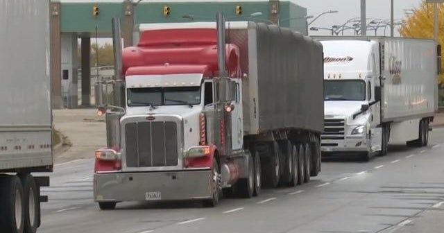 Canadians worry about reopening borders with U.S. amid lax coronavirus