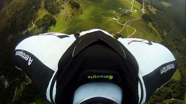 sm-0425-wingsuitjump-640x360.jpg 