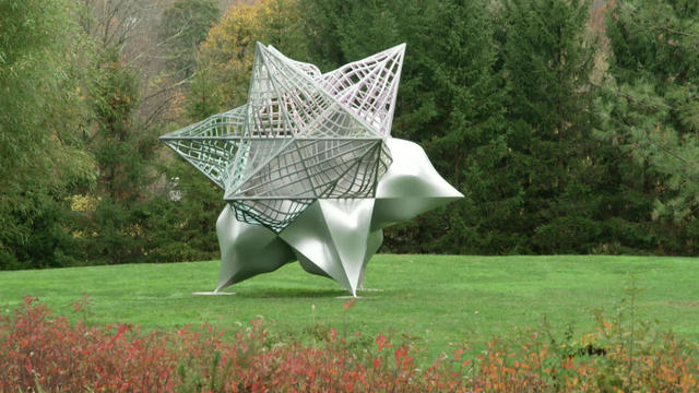 frank-stella-star-sculpture-1920.jpg 