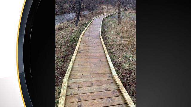 Frick-Park-Nine-Mile-Run-Boardwalk.jpg 
