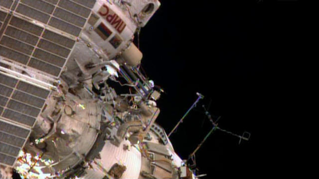 np-0619-spacewalk-640x360.jpg 