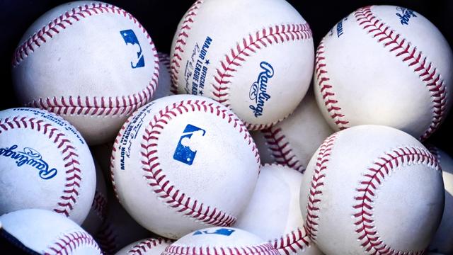 mlb-baseballs-rawlings-1.jpg 