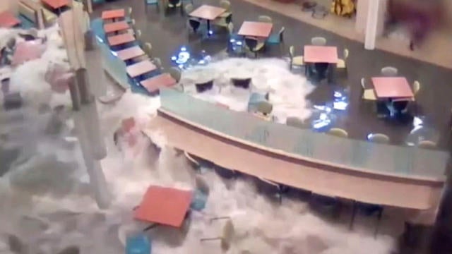 web-hospitalflood-264748-640x360.jpg 