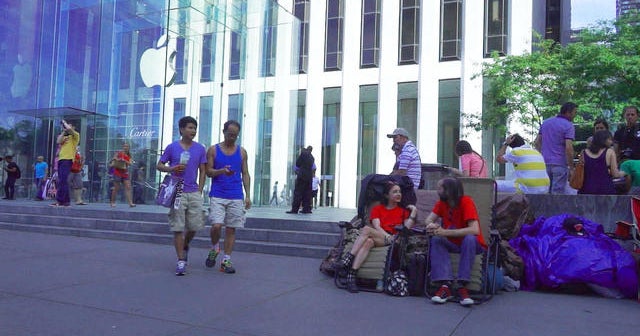 Who are those people lining up for the iPhone 6? - CBS News