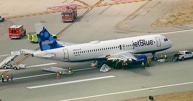 Smoke fills JetBlue plane after engine fails - CBS News