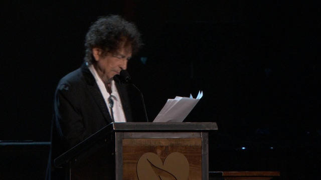 bob-dylan-cbsn-342725-640x360.jpg 