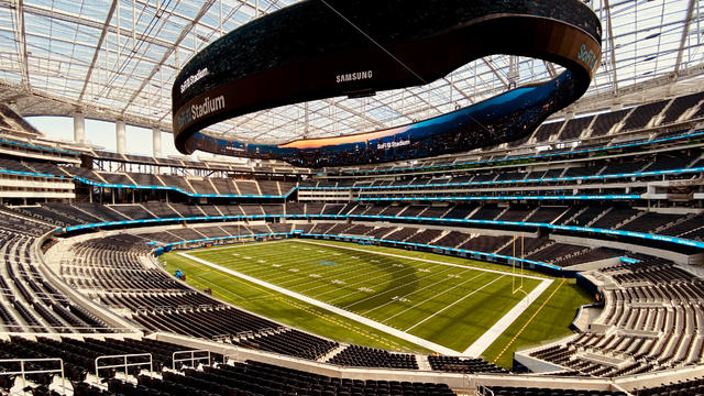 Rams plan full-capacity games for fans at SoFi Stadium for