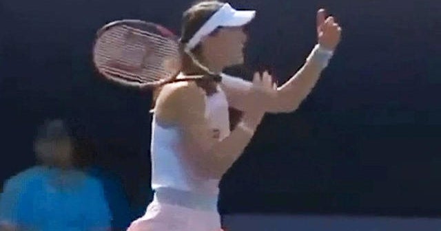 Andrea Petkovic throws epic tantrum during tennis match - CBS News