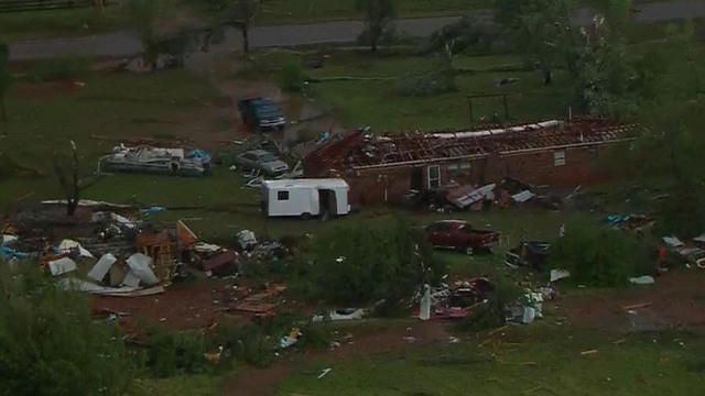 cbsn-0506-tornado-damage-389120-640x360.jpg 