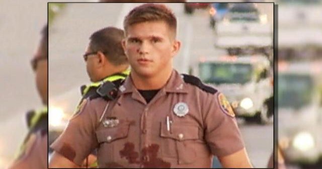 Florida cop pulls man from burning car CBS News