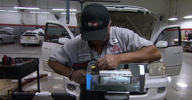 Mobile Repair Units: How Manufacturers Are Fixing Takata Airbags In Your Driveway