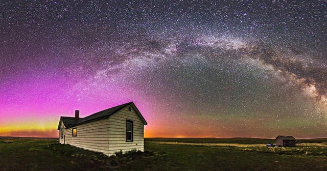 Time Lapse: Night on a Pioneer Homestead - CBS News