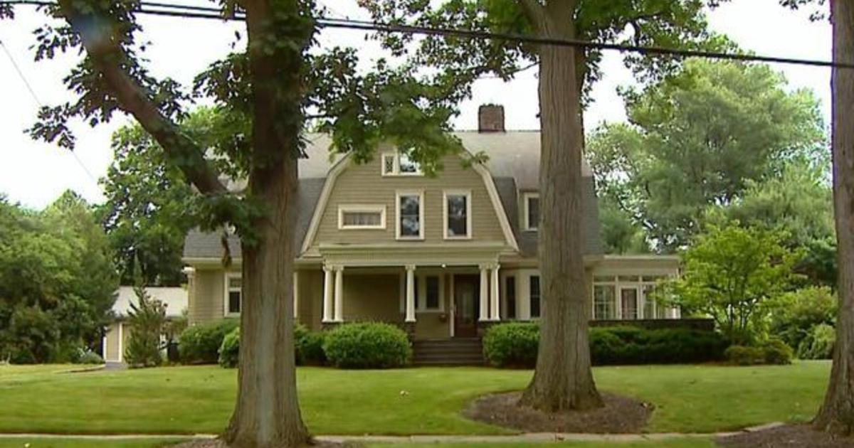 Netflix's The Watcher is based on a true story. Here's the history of the  house and its stalker. - CBS News