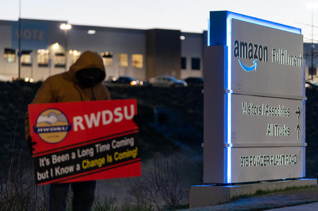 Union Push At Amazon Warehouse In Alabama Reaches Final Day Of Vote 
