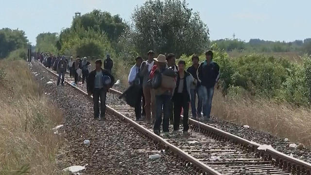 cbsn-refugeeseurope-0908-441511-640x360.jpg 