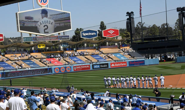 Los Angeles Dodgers defeat the Washington Nationals 1-0  on Opening Day. 