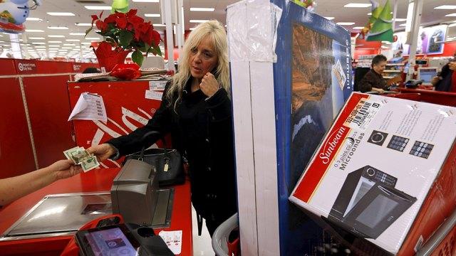 jill-holidayshopping-471191-640x360.jpg 