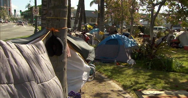 Homeless crisis in Hawaii sparks state of emergency - CBS News