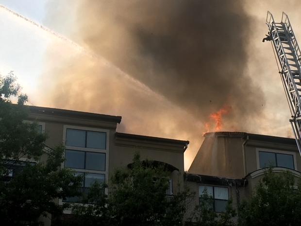 Addison apartment fire 