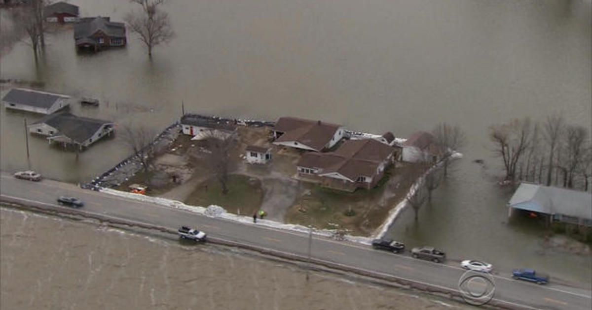 Illinois flooding puts 14,000 acres under water CBS News