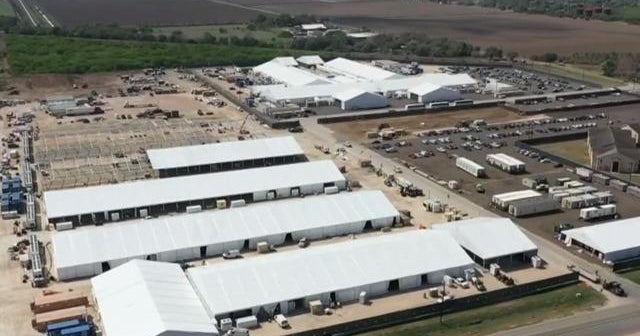 Holding facility housing thousands of minors in Donna, Texas opened to press CBS