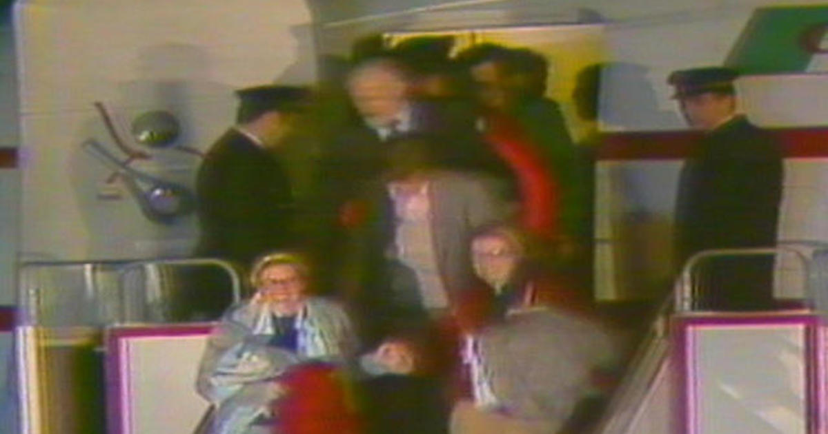 This Day In History Iran Hostage Crisis Ends Cbs News 