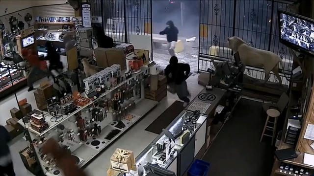 ctm-gun-store-0303-496065-640x360.jpg 