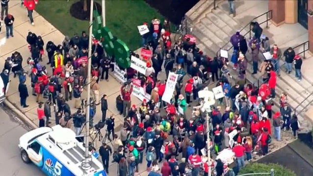 cbsn-0401-chicagoteacherstrike-503719-640x360.jpg 