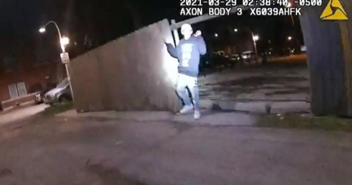 Video Of Chicago Police Fatally Shooting 13 Year Old Boy Released Cbs News 0053