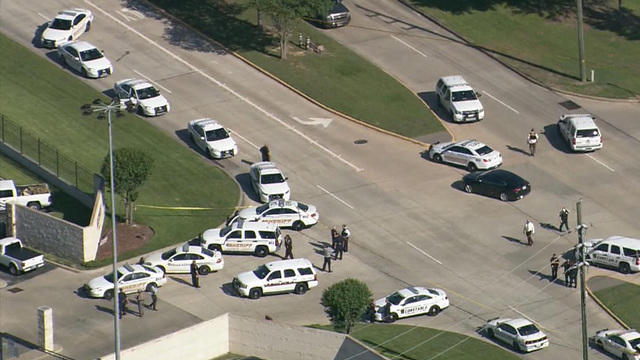 0504-cbsn-mes-texasshooting-1058609-640x360.jpg 