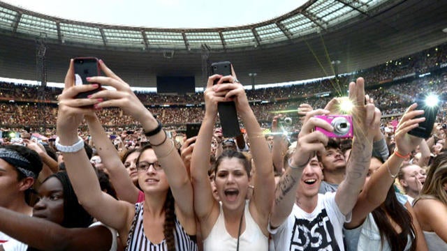0629-cbsn-cyn-stoppingconcertpics-1086261-640x360.jpg 