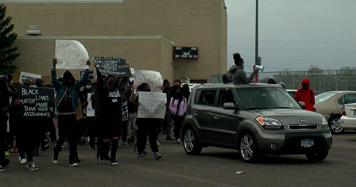 i-hope-that-love-will-be-spread-minnesota-high-school-students-walk