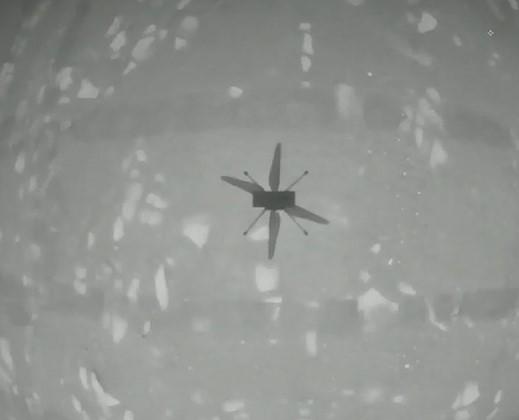 nasa-ingenuity-mars-helicopter-shadow.jpg