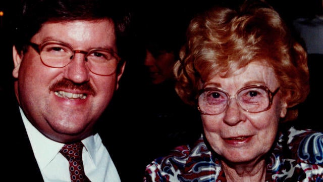 mortician-murder-1137808-640x360.jpg 