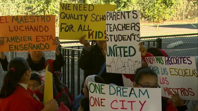 cbsn-1010-chicagoteachersayc-1146580-640x360.jpg 