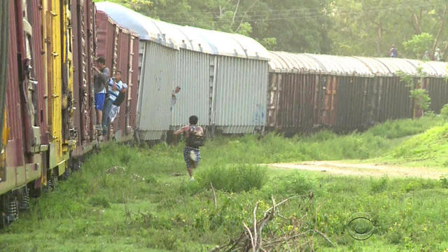 en-1025-bojorquezborder-1161413-640x360.jpg 