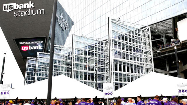 cbsn-fusion-vikings-stadium-is-apparently-killing-birds-thumbnail-1260930-640x360.jpg 