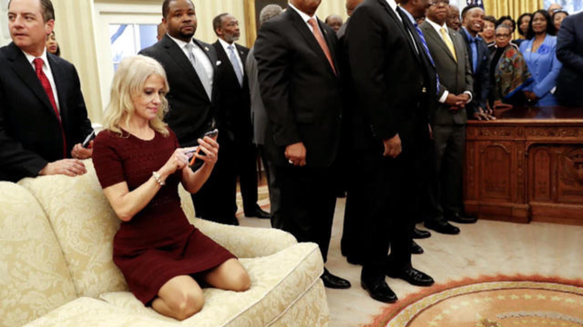 The internet is having a field day with this picture of Kellyanne Conway