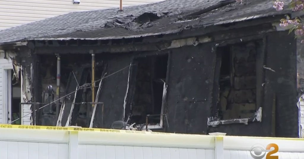 3 Killed In House Fire In Wayne 'The Back Of Their House Was Just A