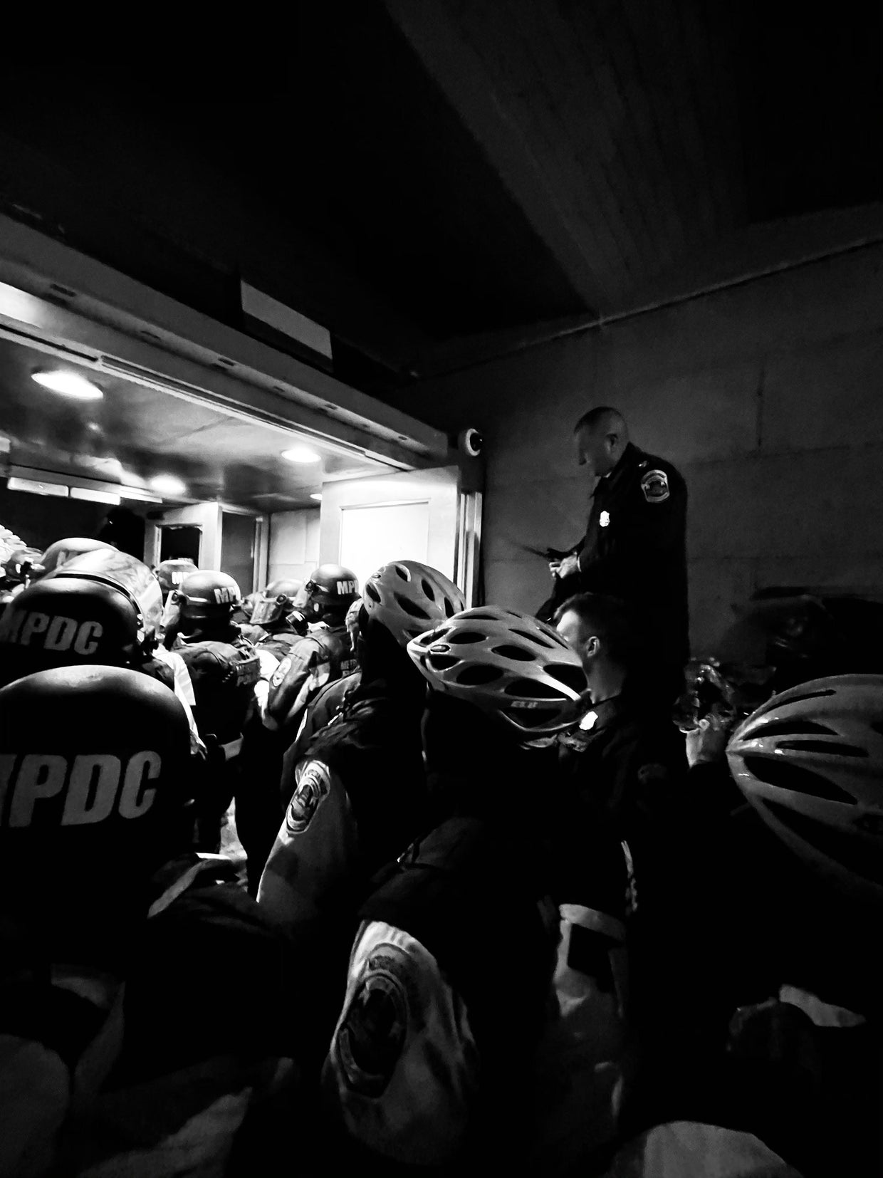 Officer attacked during Capitol riot pens letter about ongoing trauma ...