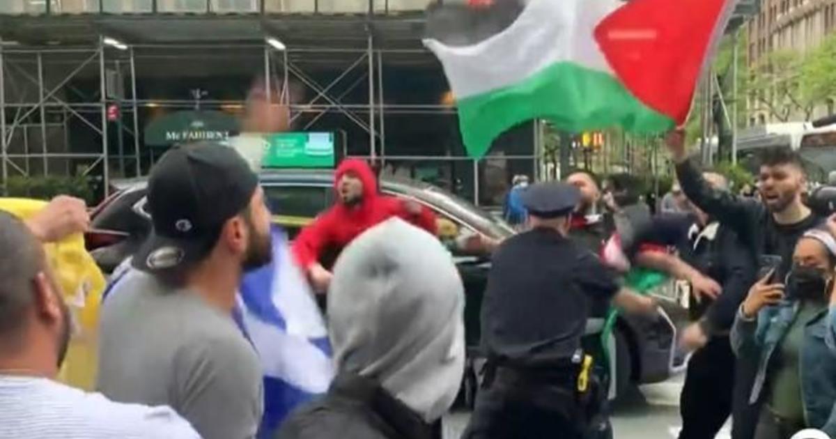 Mainstream media ignores massive civil disobedience for Palestine that shut  down New York's Grand Central Station – Mondoweiss