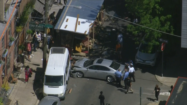 lns-chopper-car-accident-4th-street-051221_frame_15198.png 