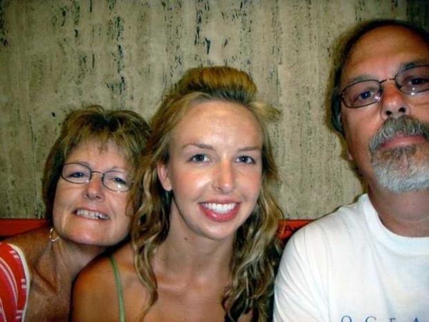 Lauren Pettit and her parents 