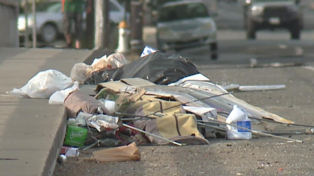 trash-in-road.jpg 