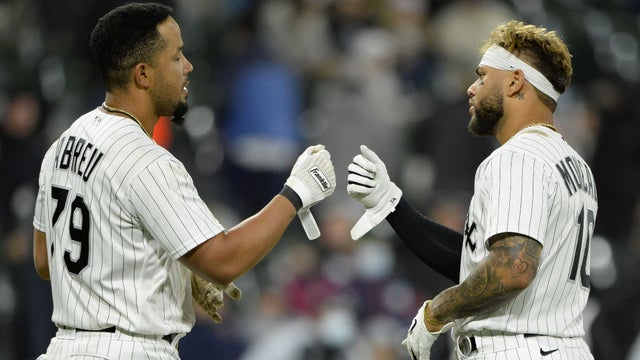 jose-abreu-yoan-moncada-white-sox-1.jpg 