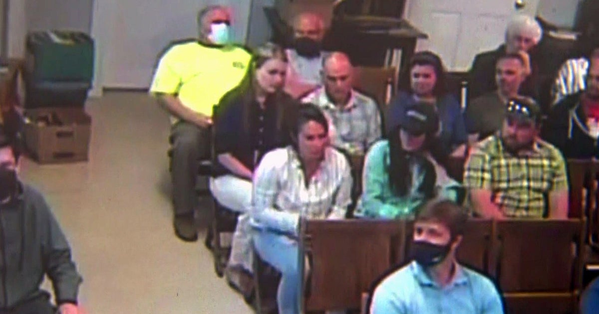 Danville, NH, Selectmen Walk Out Of Meeting When Some In Crowd Show Up