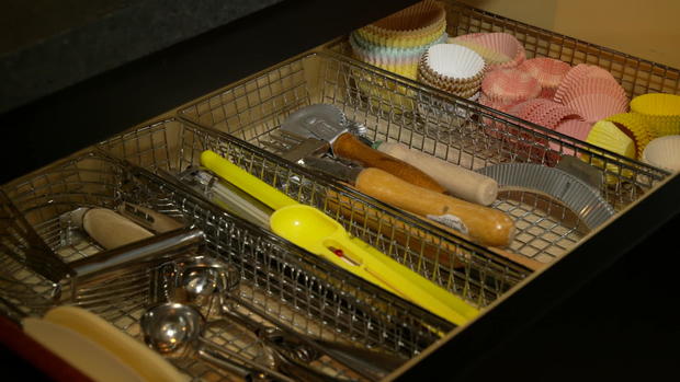 martha-stewart-utensil-drawer.jpg 