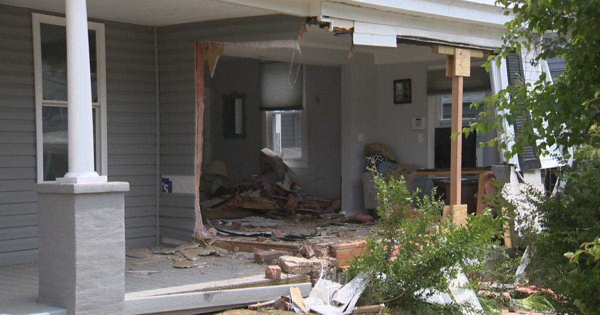 Man Injured After SUV Crashes Into Hampden Home - CBS Baltimore