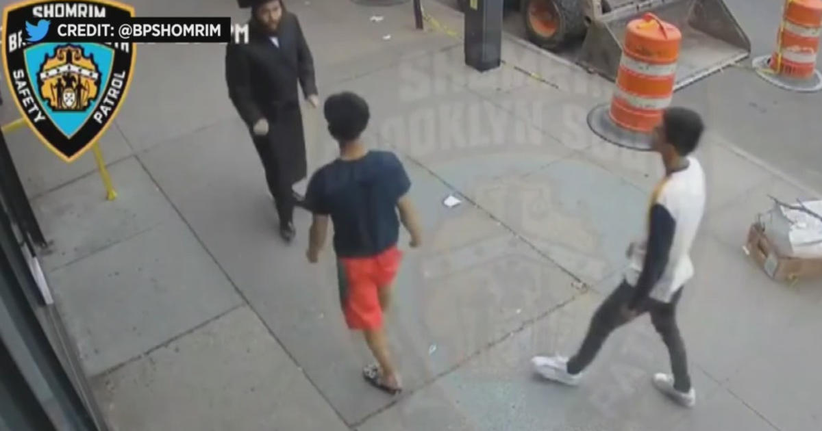 NYPD Hate Crimes Task Force Searching For Suspects Behind 2 Alleged ...